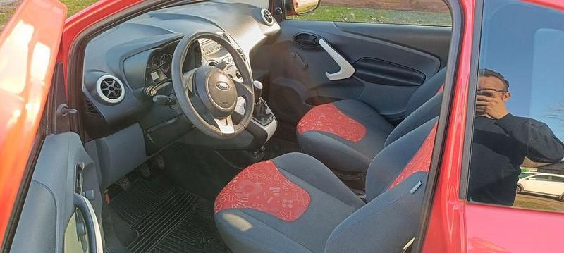 Gebraucht Ford Ka Trend 69 PS (50 kW) 2009 Rot Kleinwagen