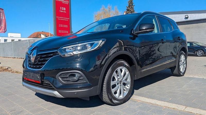Sternenschwarz Gebraucht 2020 Renault Kadjar LIMITED SUV | 13.999 € (Guter Preis) - Bild 1/4