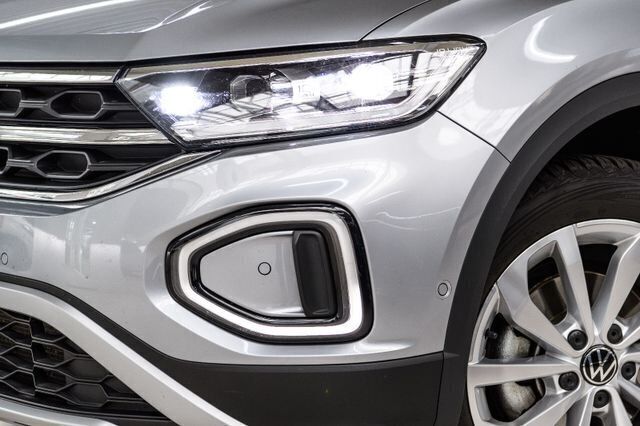 Gebraucht VW T-Roc Style 150 PS (110 kW) 2024 Silber SUV