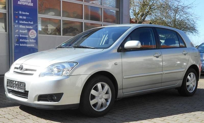 Gebraucht Toyota Corolla Edition 97 PS (71 kW) 2006 Silber Limousine