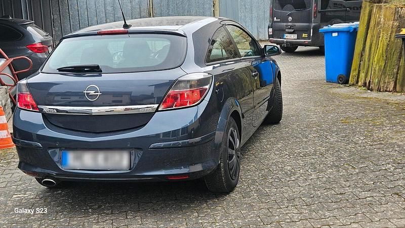 Gebraucht Opel Astra GTC 116 PS (85 kW) 2008 Blau Coupé