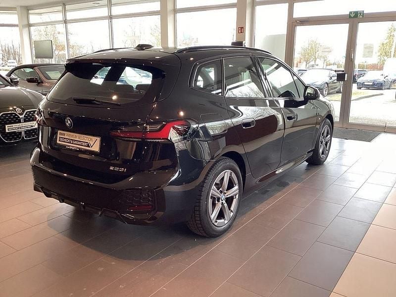Gebraucht BMW 223 Active Tourer M Sport 204 PS (150 kW) 2025 Schwarz Van / Kleinbus