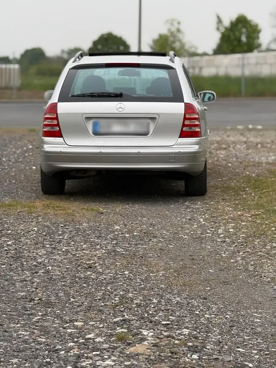Gebraucht Mercedes C320 218 PS (160 kW) 2001 Silber Kombi