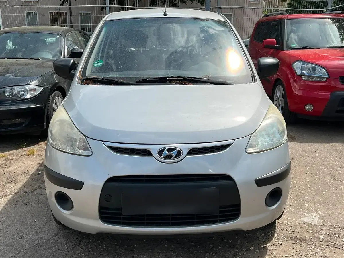 Gebraucht Hyundai i10 78 PS (57 kW) 2009 Silber Kleinwagen