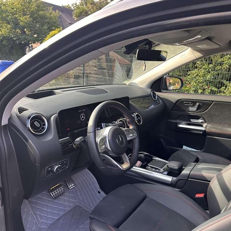 Gebraucht Mercedes GLA250 224 PS (164 kW) 2020 Grau SUV