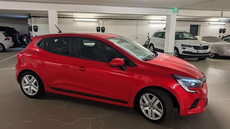 Gebraucht Renault Clio V Zen 140 PS (102 kW) 2021 Rot Limousine