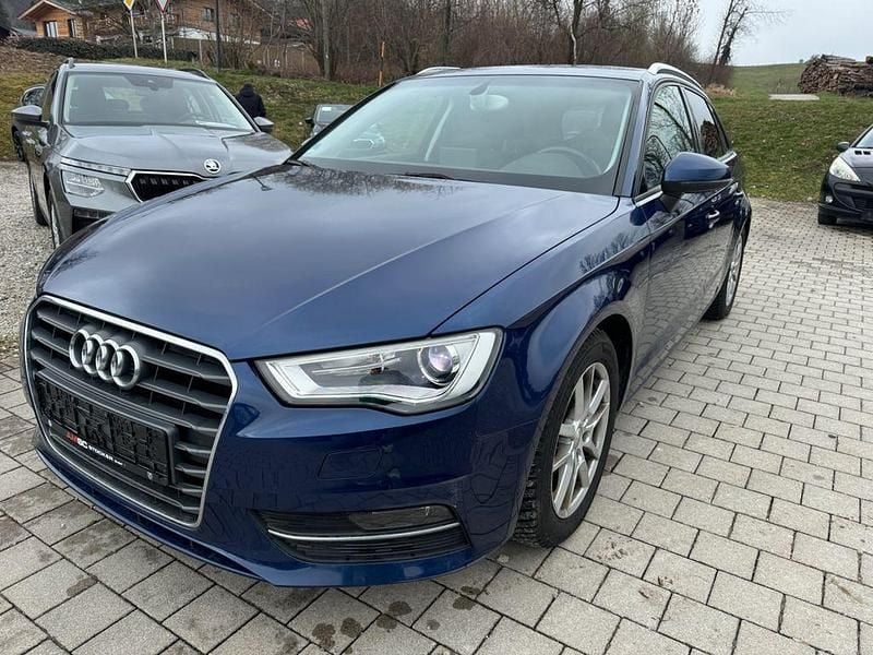 Gebraucht Audi A3 150 PS (110 kW) 2014 Blau Limousine