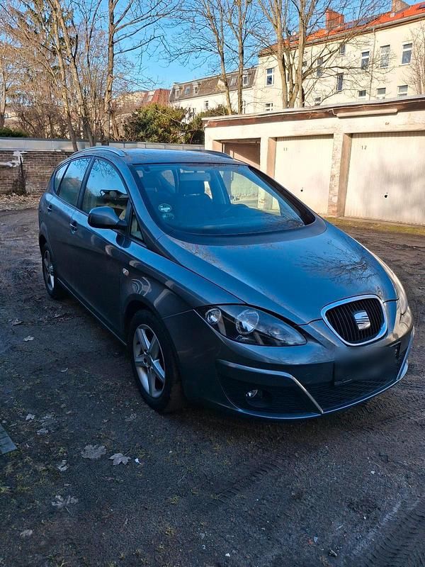 Gebraucht Seat Altea 125 PS (91 kW) 2012 Grau Limousine