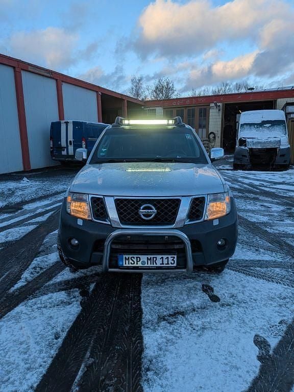 Gebraucht Nissan Navara 231 PS (169 kW) 2015 Grau Pickup