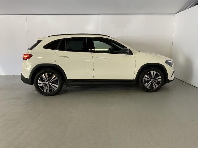 Gebraucht Mercedes GLA180 Progressive 136 PS (100 kW) 2025 SUV