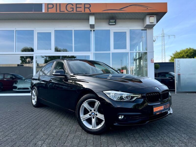 Schwarz Gebraucht 2017 BMW 330e M Sport Limousine | 19.990 € (Superpreis) - Bild 1/4