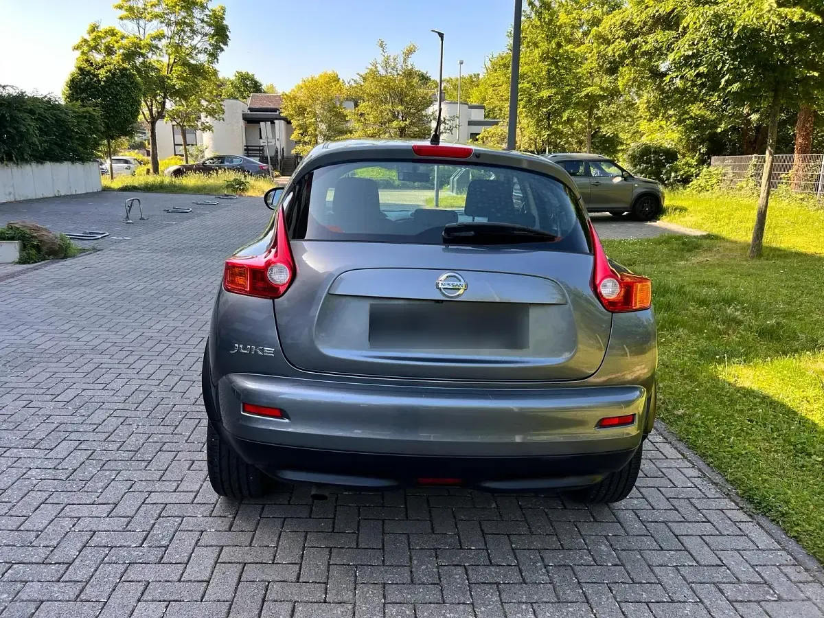 Gebraucht Nissan Juke 110 PS (80 kW) 2012 Grau SUV