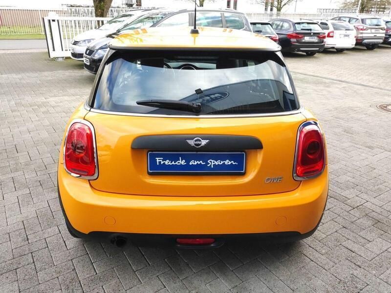Gebraucht Mini ONE 102 PS (75 kW) 2016 Orange (volcanic orange) Kleinwagen
