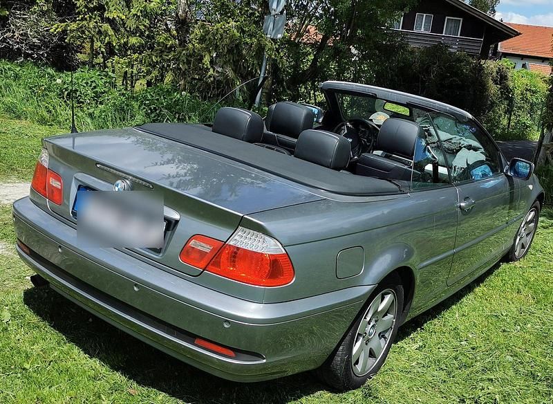 Gebraucht BMW 318 Cabriolet 150 PS (110 kW) 2003 Silber Cabrio