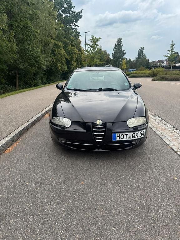 Gebraucht Alfa Romeo 147 Progression 120 PS (88 kW) 2002 Schwarz Kleinwagen
