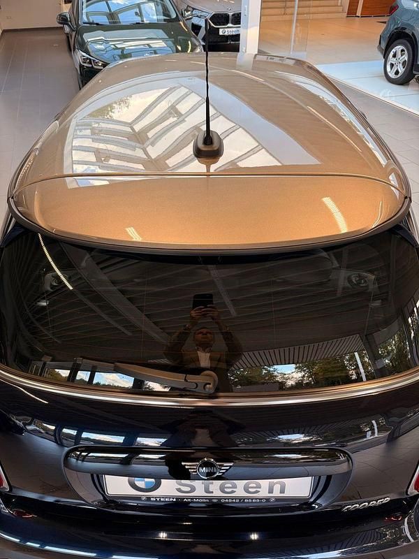 Używany Mini Cooper 136 KM (100 kW) 2022 Czarny Hatchback