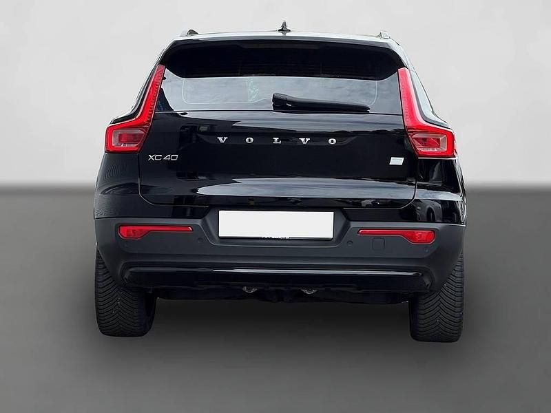 Gebraucht Volvo XC40 Core 169 kW (231 PS) 2022 Schwarz SUV