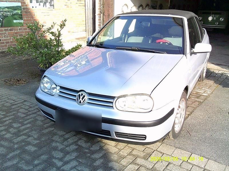 Gebraucht VW Golf Cabriolet 110 PS (80 kW) 2000 Silber Cabrio