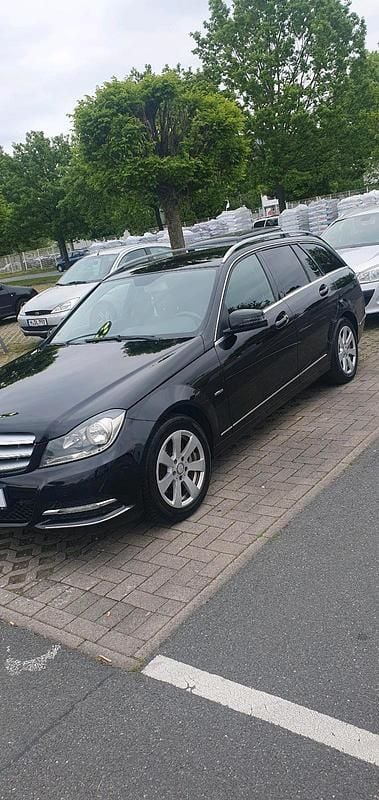 Schwarz Gebraucht 2011 Mercedes C220 Kombi | 10.950 € (Etwas zu teuer) - Bild 1/4
