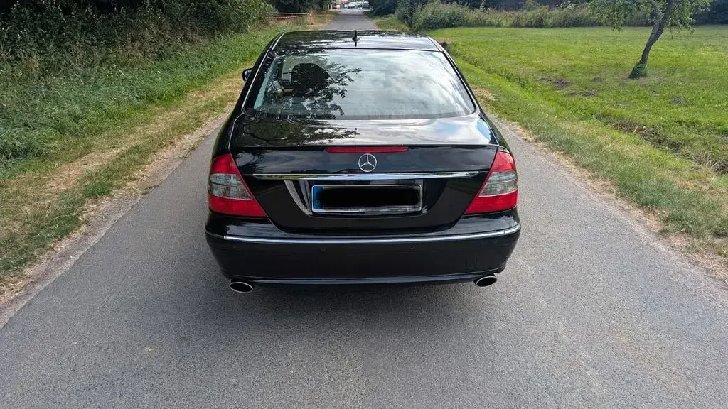 Gebraucht Mercedes E280 Elegance 231 PS (169 kW) 2008 Schwarz Limousine