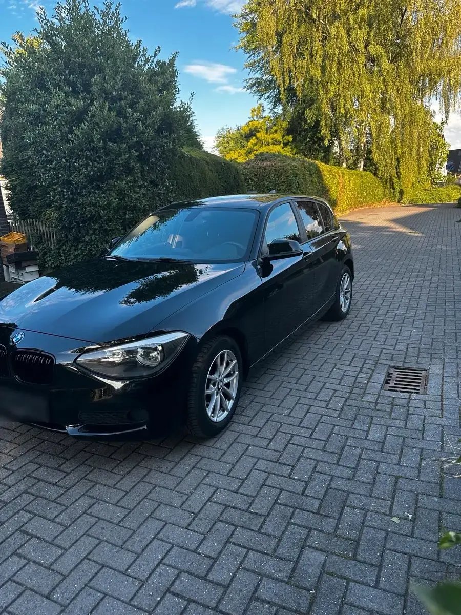 Gebraucht BMW 114 102 PS (75 kW) 2014 Schwarz Kleinwagen