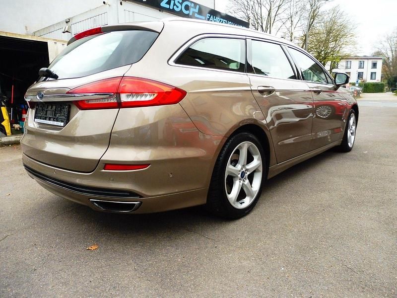 Gebraucht Ford Mondeo Titanium 203 PS (149 kW) 2018 Silber Kombi
