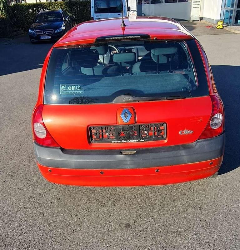 Gebraucht Renault Clio II 75 PS (55 kW) 2004 Kleinwagen