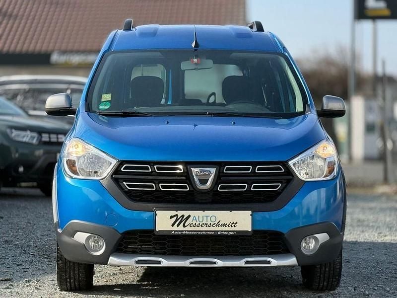 Gebraucht Dacia Dokker Stepway 95 PS (69 kW) 2020 Blau Van / Kleinbus