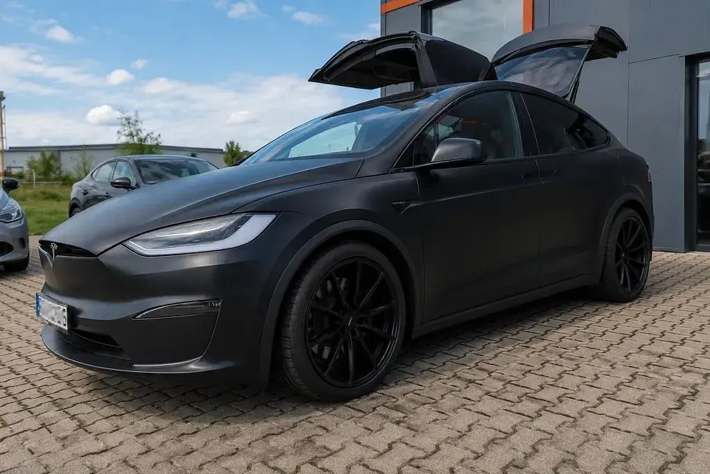 Used Tesla Model X Plaid 759 kW (1033 HP) 2022 Black SUV