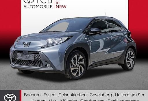 Grau Neu 2025 Toyota Aygo X SUV | 15.888 € (Guter Preis) - Bild 1/4