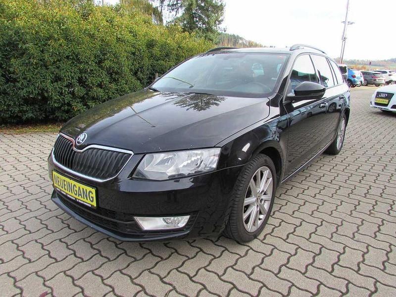Schwarz Gebraucht 2015 Skoda Octavia Ambition Kombi | 7.490 € (Superpreis) - Bild 1/4
