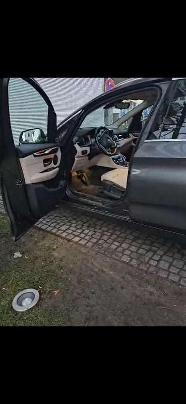 Gebraucht BMW 220 Luxury Line 192 PS (141 kW) 2018 Grau Van / Kleinbus