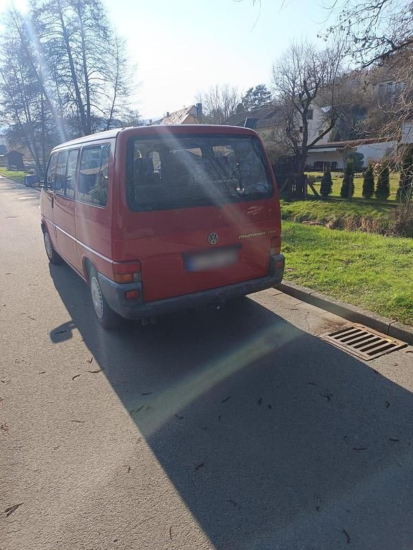 Second-hand VW T4 1997 Roșu Van