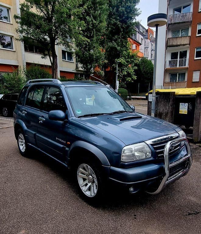 Grau Gebraucht 2004 Suzuki Grand Vitara Limited SUV | 5.600 € (Teuer) - Bild 1/4