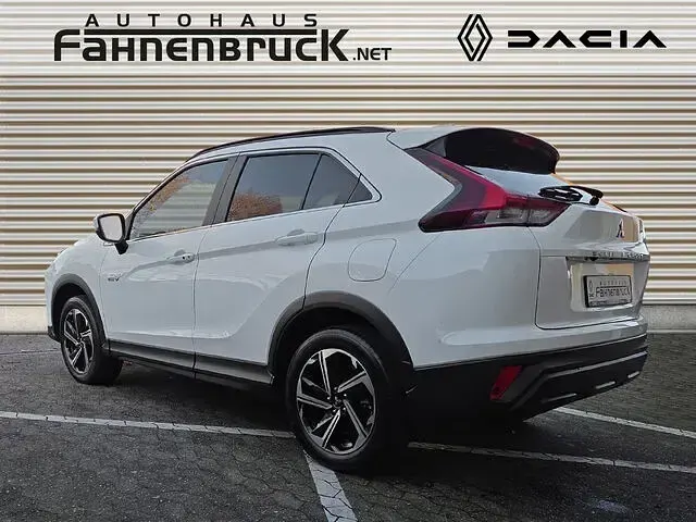 Gebraucht Mitsubishi Eclipse Cross Basis 188 PS (138 kW) 2022 Weiß SUV