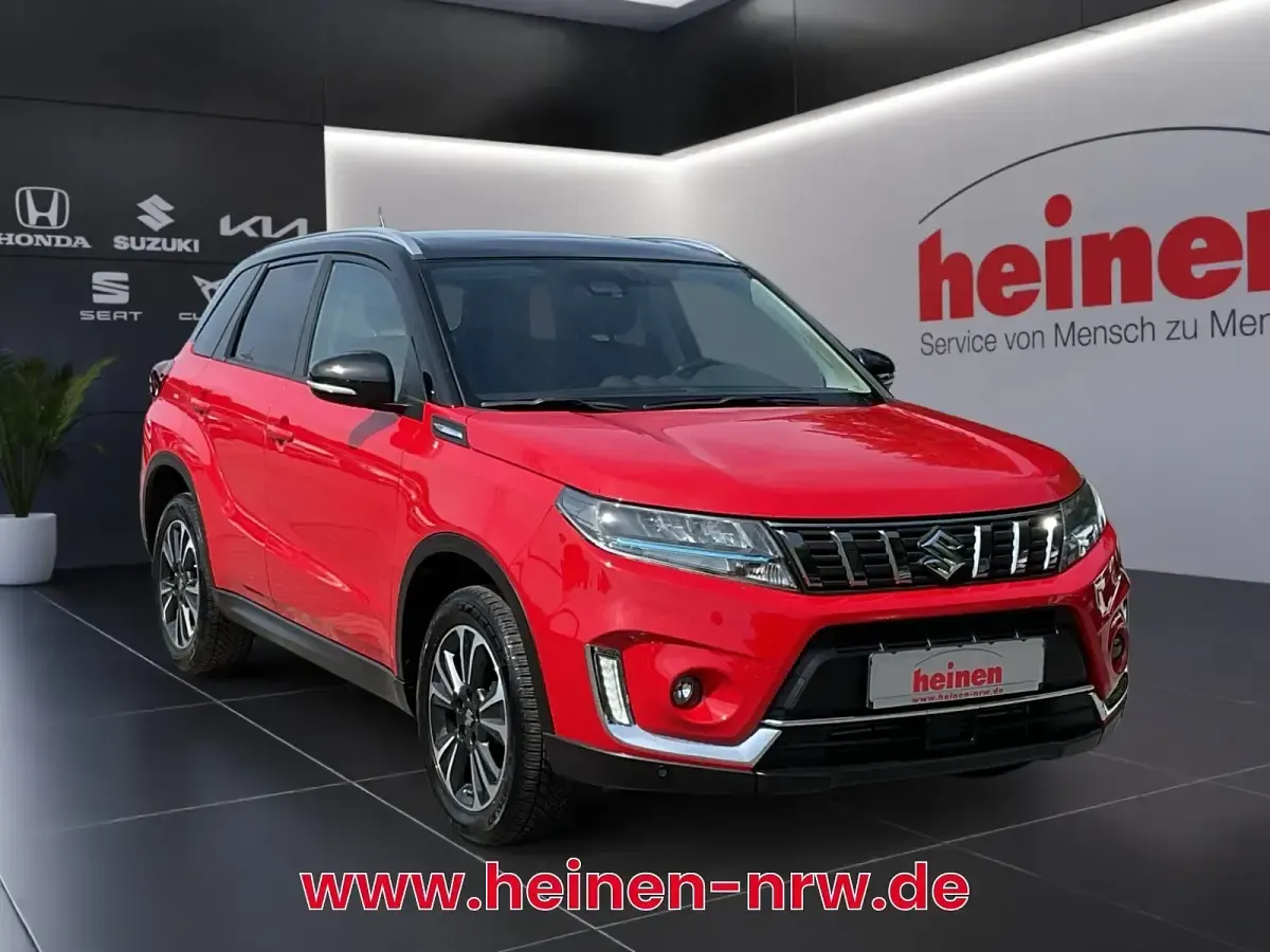 Gebraucht Suzuki Vitara Comfort+ 129 PS (94 kW) 2023 Rot SUV