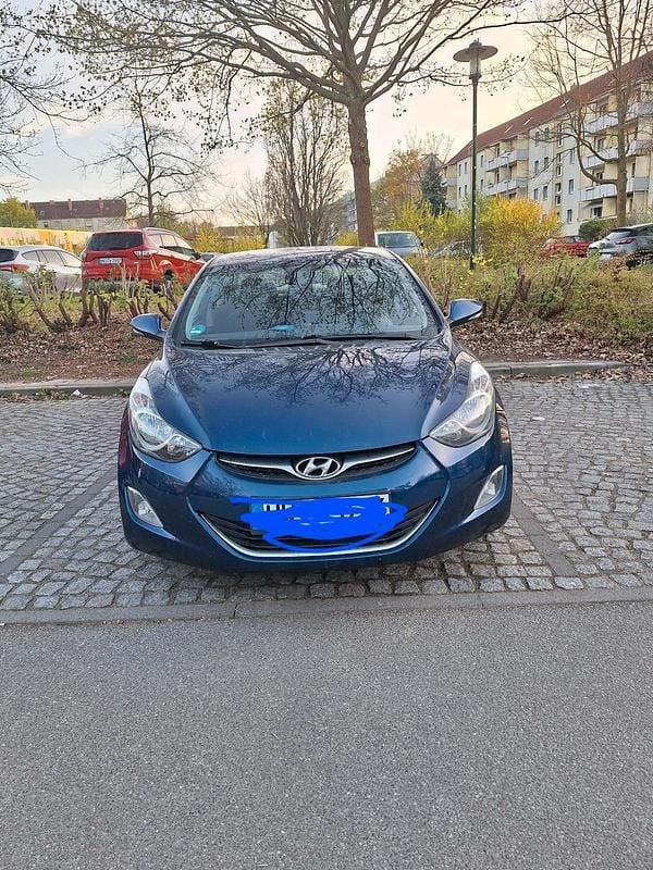 Blau Gebraucht 2013 Hyundai Elantra Limousine | 7.650 € - Bild 1/4