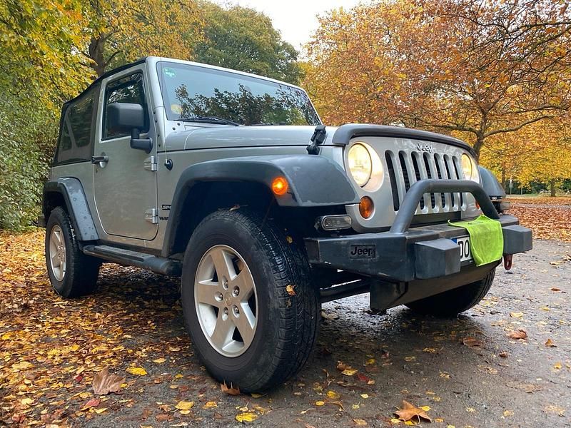 Silber Gebraucht 2011 Jeep Wrangler Sport SUV | 15.500 € (Superpreis) - Bild 1/4