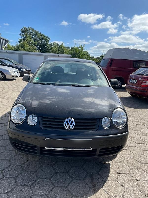Schwarz Gebraucht 2003 VW Polo Kleinwagen | 300 € (Superpreis) - Bild 1/4