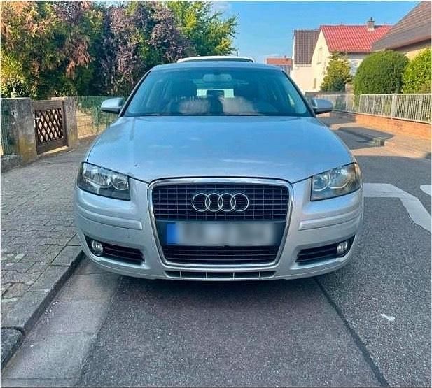 Grau Gebraucht 2005 Audi A3 Kleinwagen | 2.500 € (Superpreis) - Bild 1/4