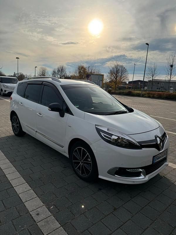 Weiß Gebraucht 2014 Renault Grand Scénic III Van / Kleinbus | 7.000 € (Teuer) - Bild 1/4