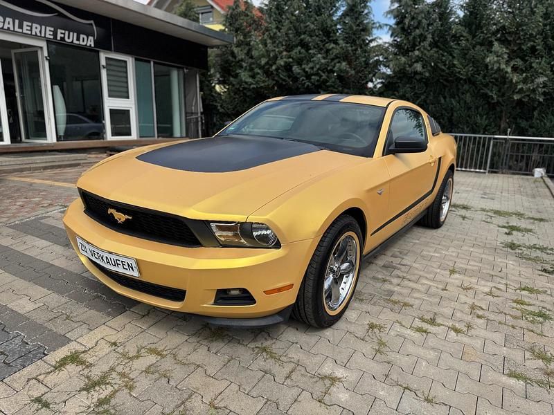 Grau Gebraucht 2011 Ford Mustang Coupé | 11.790 € (Superpreis) - Bild 1/4