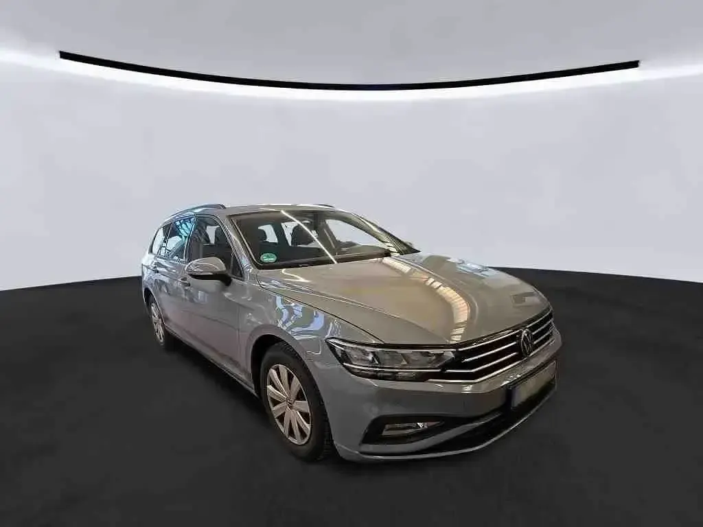 Używany VW Passat 150 KM (110 kW) 2022 Szary Kombi