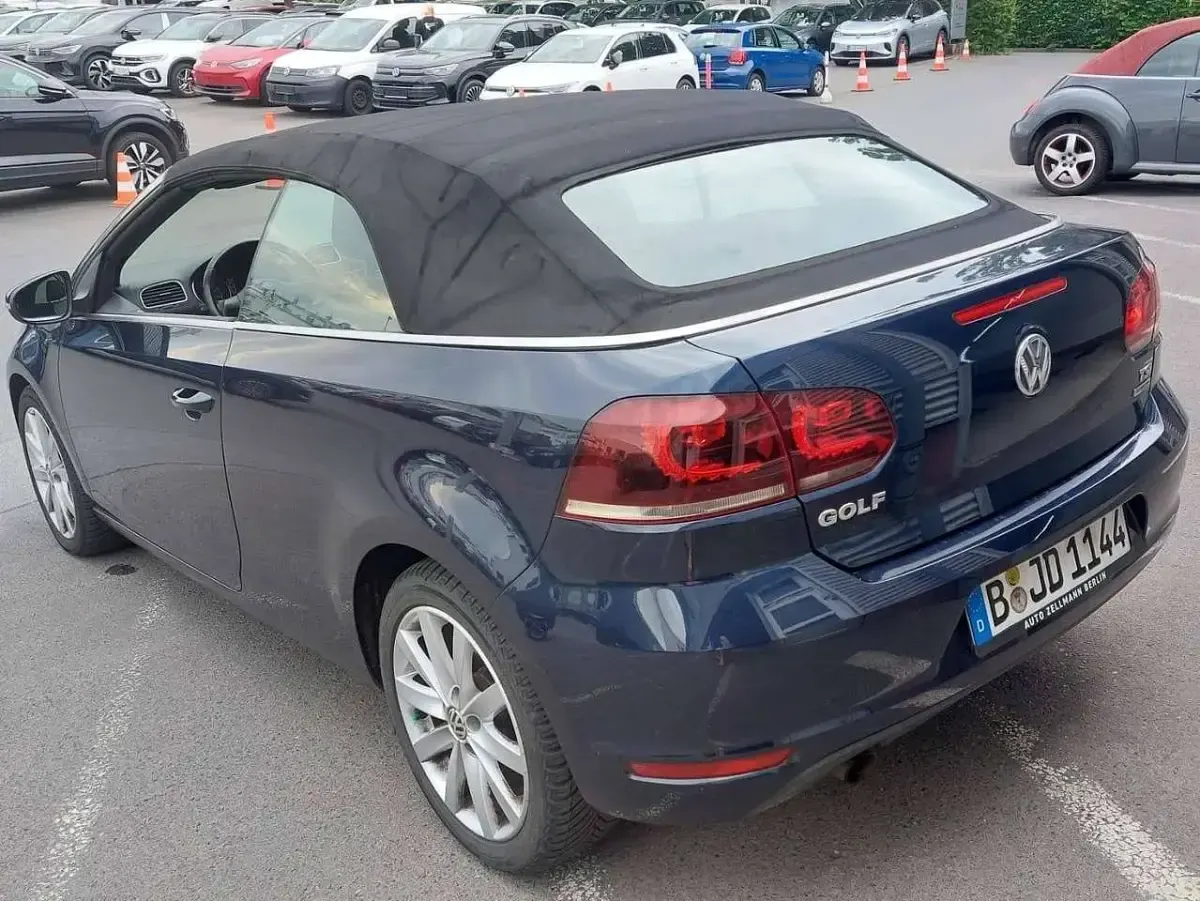 Gebraucht VW Golf Cabriolet 105 PS (77 kW) 2012 Blau Cabrio