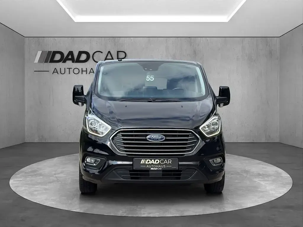 Gebraucht Ford Tourneo Custom 170 PS (125 kW) 2018 Schwarz Van