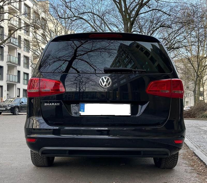 Gebraucht VW Sharan 140 PS (102 kW) 2013 Schwarz Van / Kleinbus