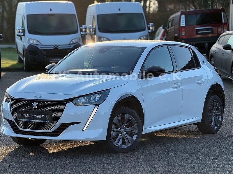 Weiß Gebraucht 2023 Peugeot e-208 Allure Kleinwagen | 16.899 € (Superpreis) - Bild 1/4