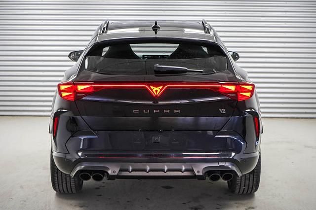 Midnight black metallic (0e) midnight black metallic (0e) Neu 2025 Cupra Formentor VZ SUV | 42.102 € (Fairer Preis) - Bild 1/4