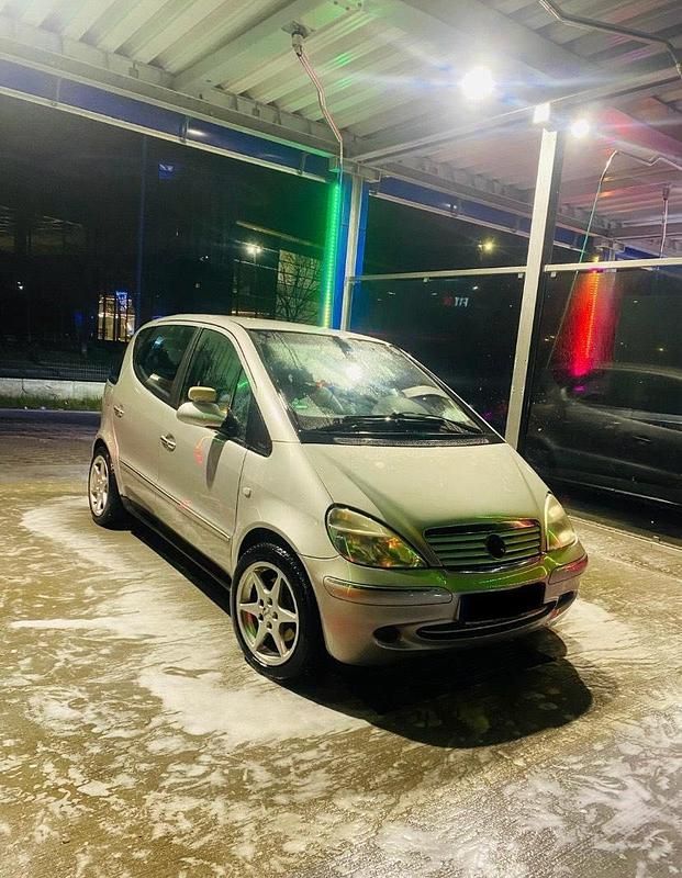 Gebraucht Mercedes A190 125 PS (91 kW) 2003 Silber Kleinwagen