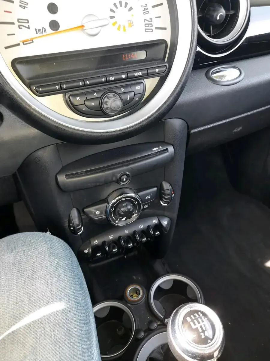 Używany Mini Cooper 75 KM (55 kW) 2012 Złoty Hatchback